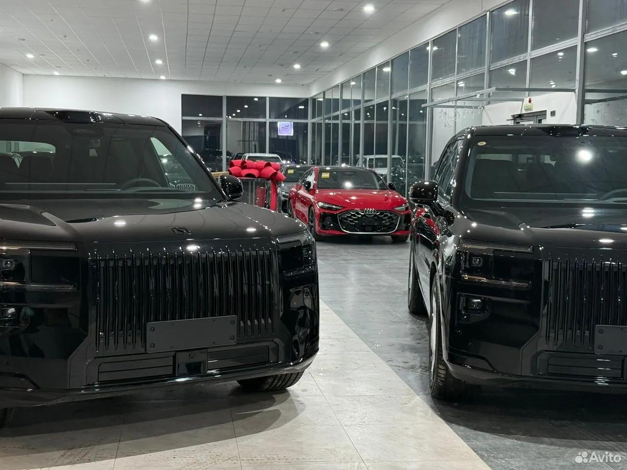 Zeekr 9X 2.0hyb 4WD AT (898 л.с.) 2025 г. 6 км