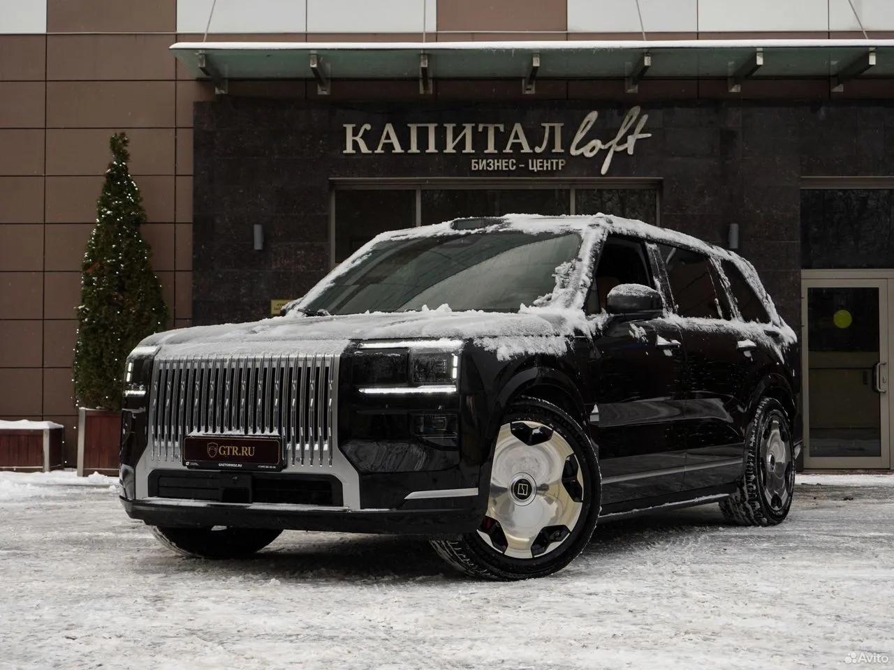 Zeekr 9X 2.0hyb 4WD AT (898 л.с.) 2025 г. 8 км