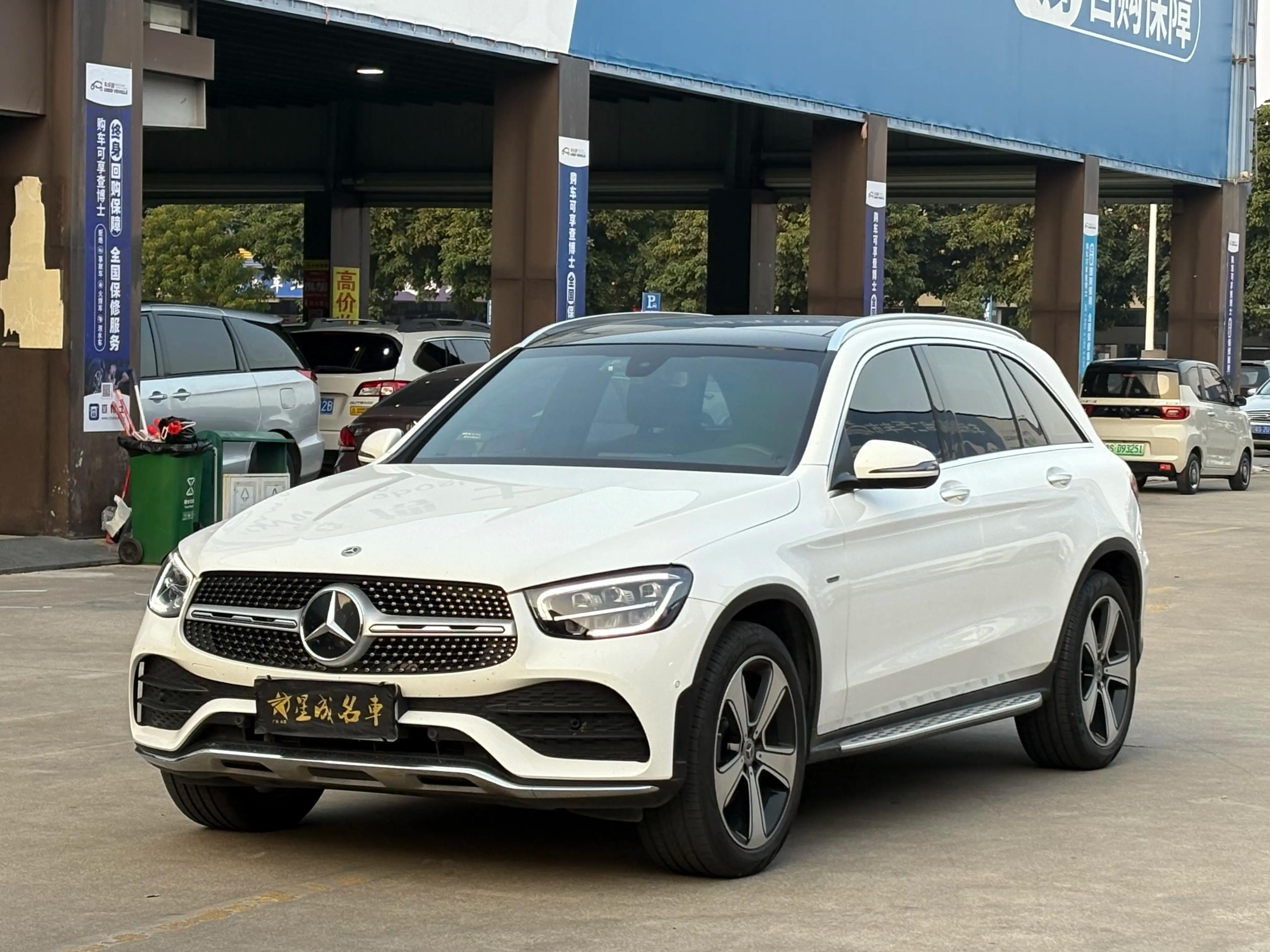Mercedes-Benz GLC 2023 г. 22094 км.
