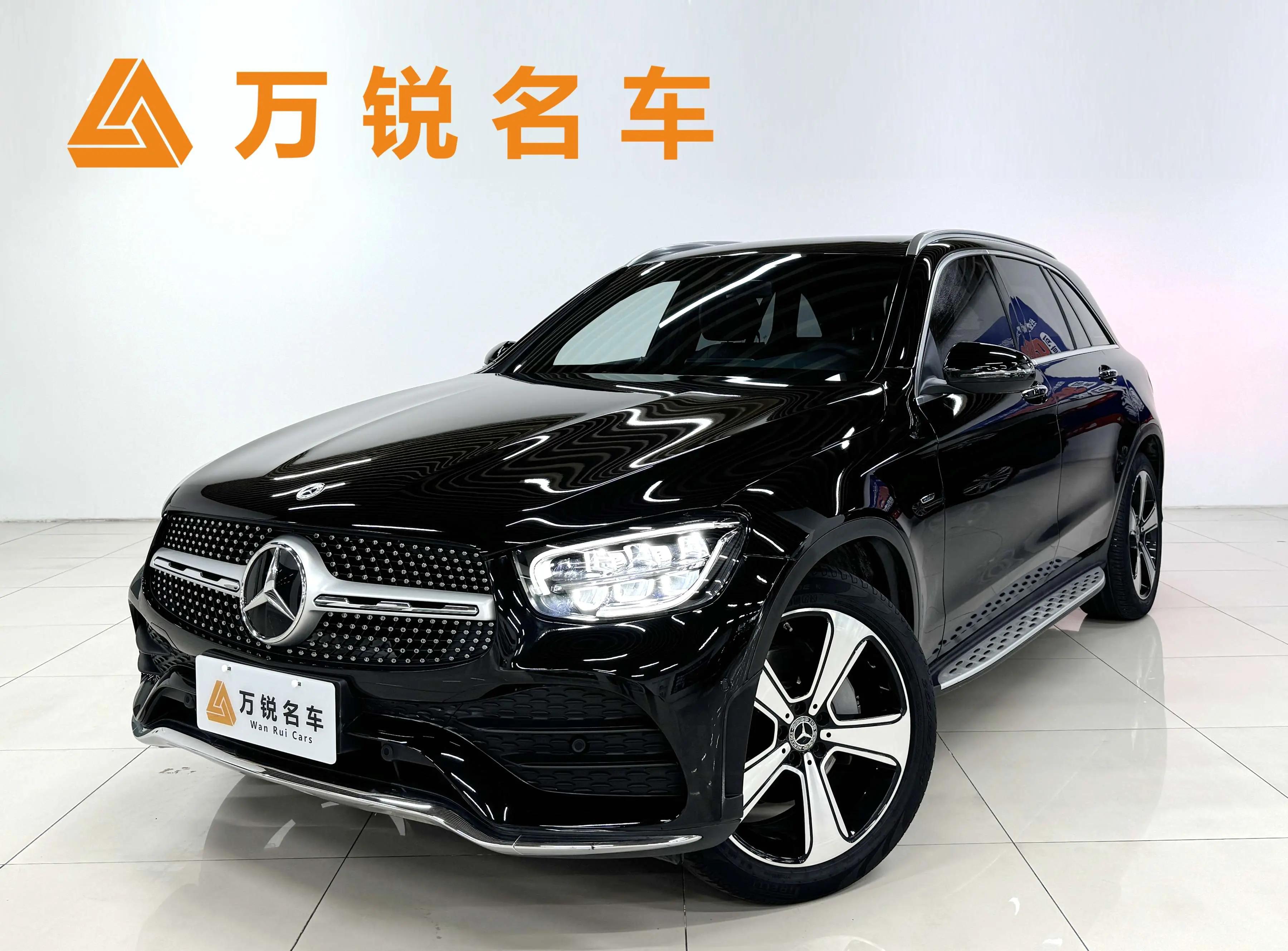 Mercedes-Benz GLC 2022 г. 43592 км.