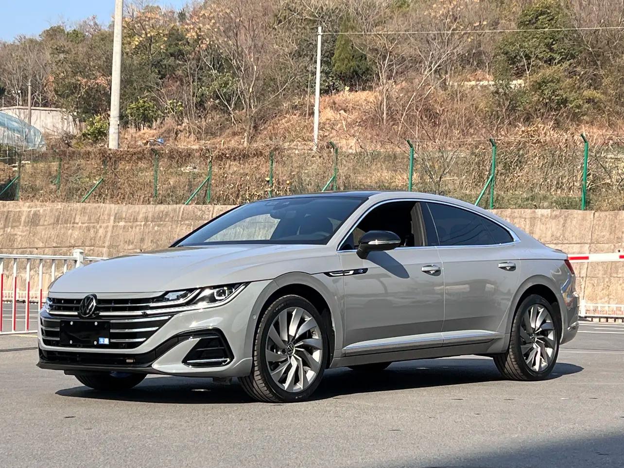 Volkswagen Arteon 2024 г. 15076 км.