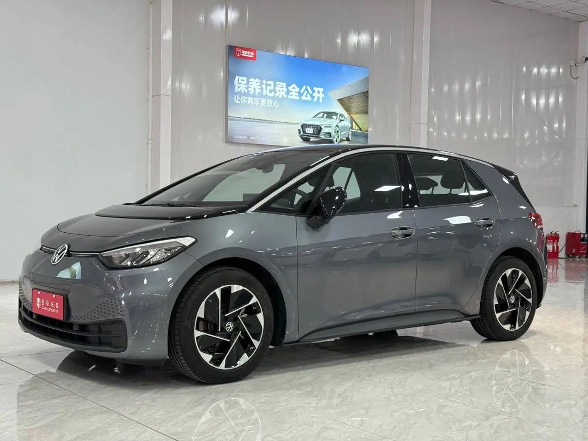 Volkswagen ID.3 2024 г. 20114 км.