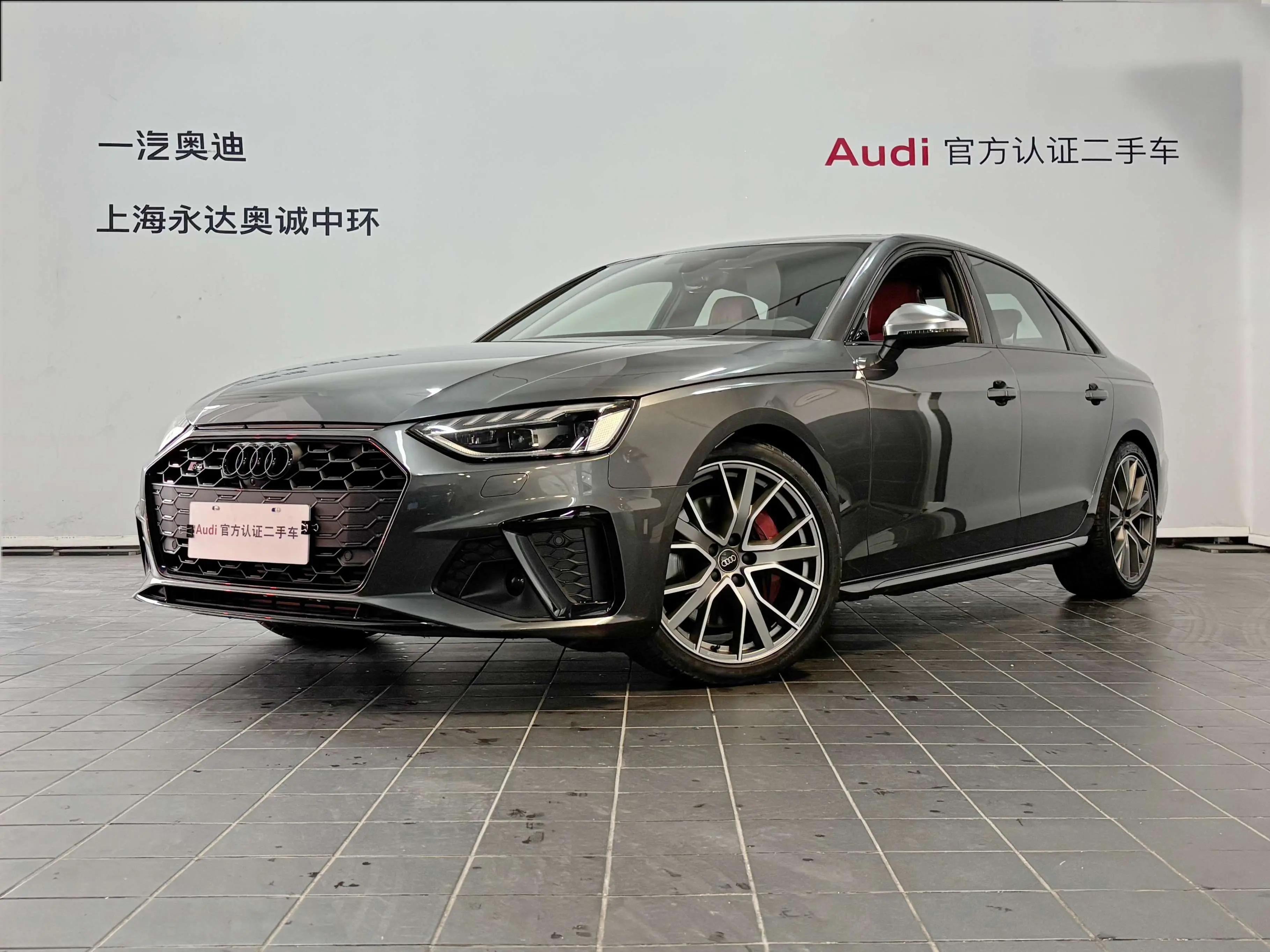 Audi S4 2024 г. 14163 км.