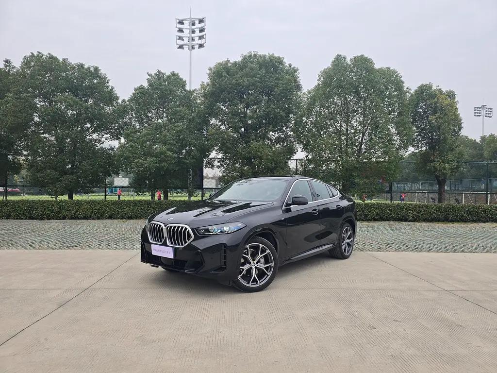 BMW X6 2024 г. 4037 км.