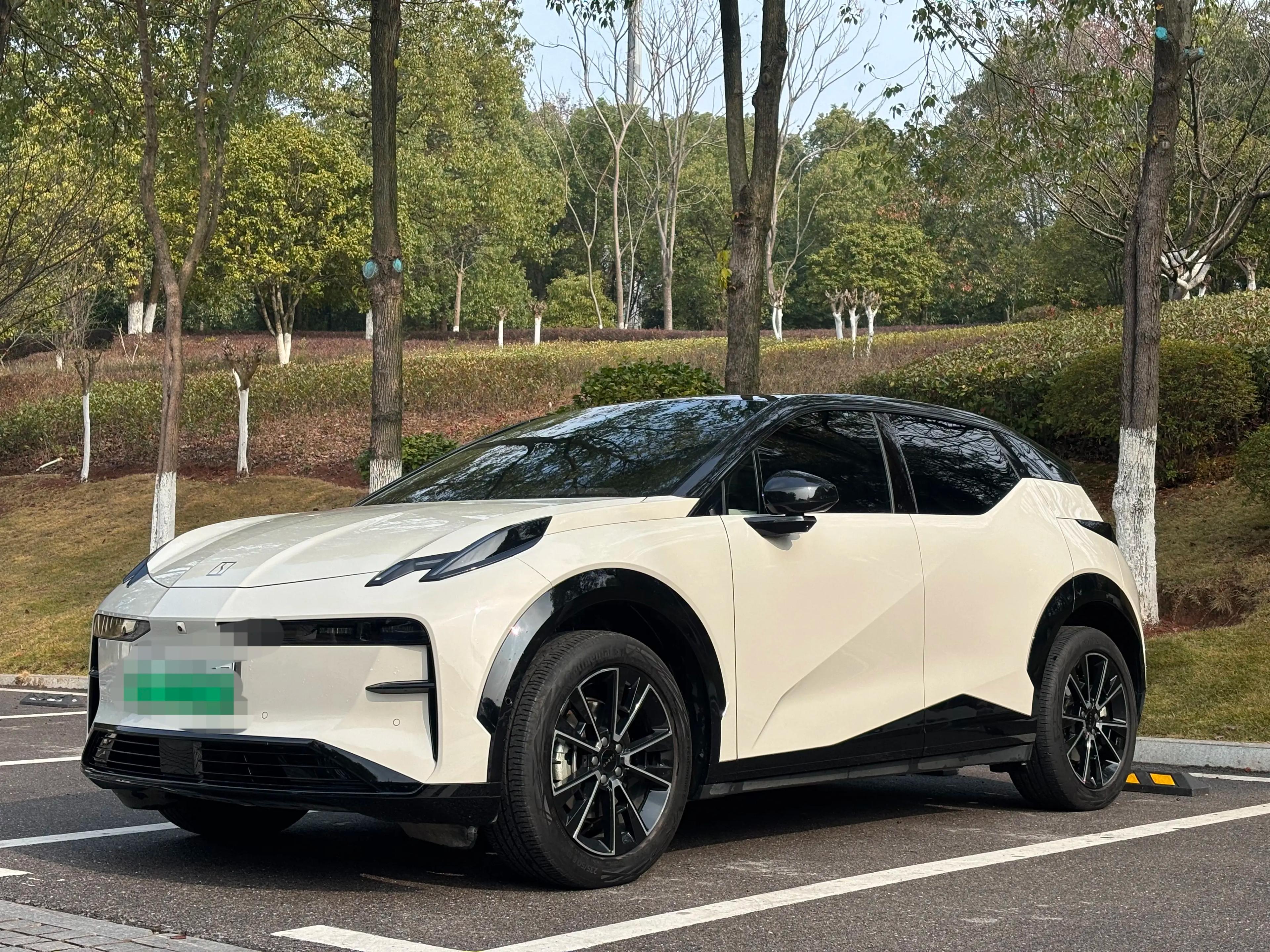 ZEEKR X 2023 г. 32045 км.