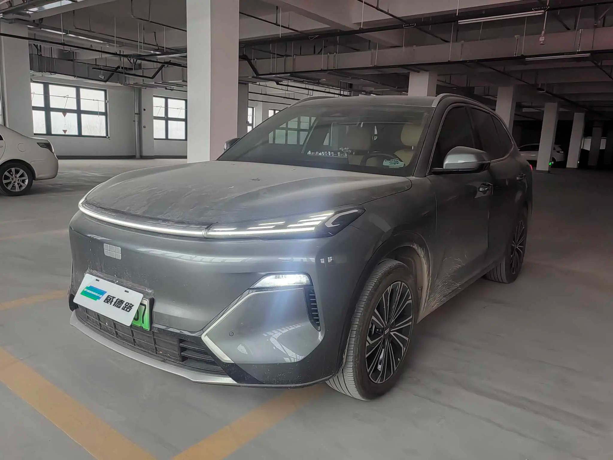 Geely Galaxy Starship 7 EM-i 2025 г. 21015 км.