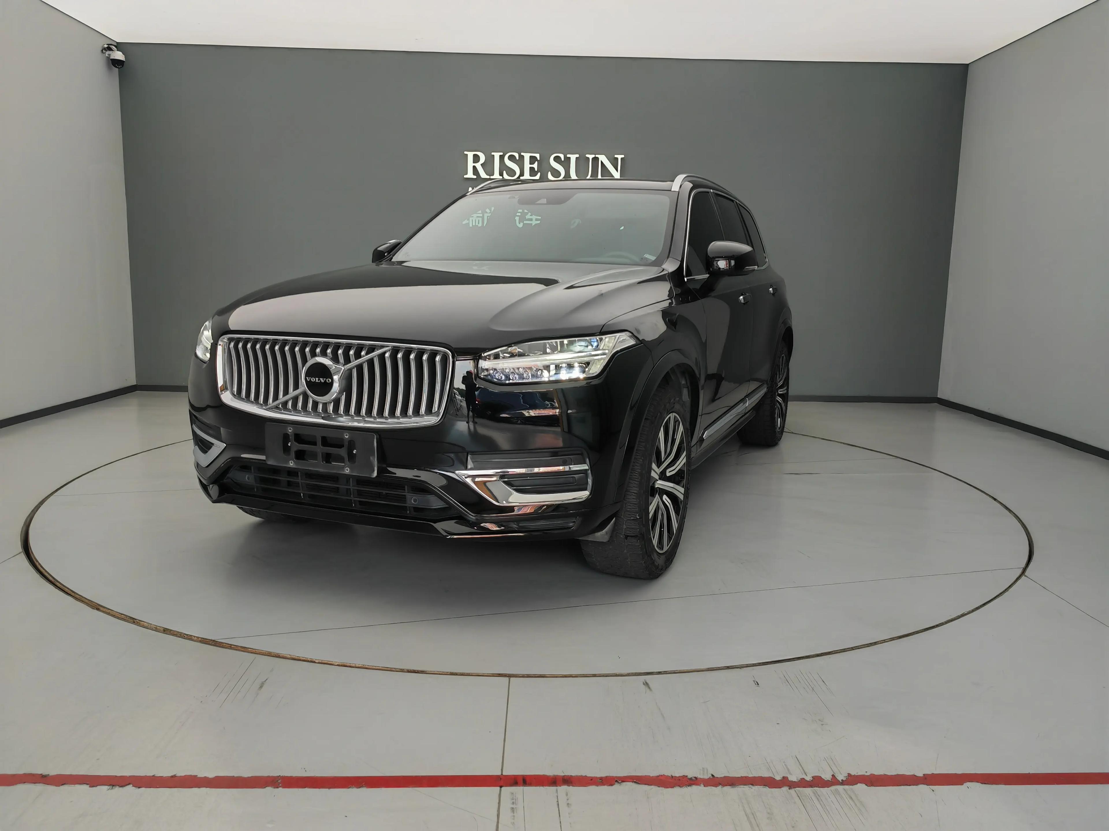 Volvo XC90 2022 г. 50087 км.