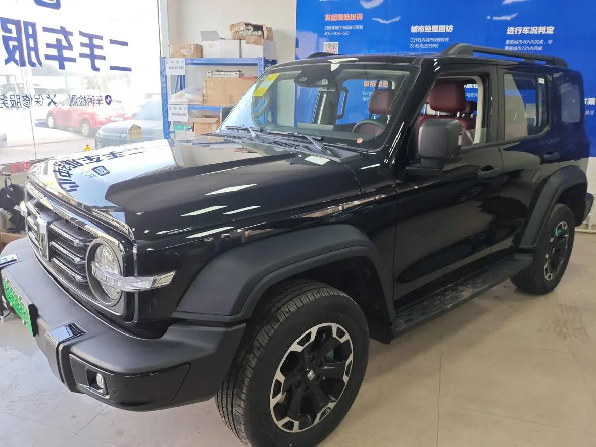 Tank 500 2.0hyb 4WD AT (408 л.с.) 2025 г. 101 км