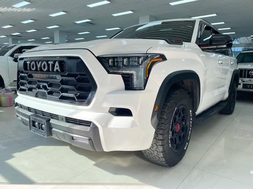 Toyota Sequoia 2024 г. 38087 км.