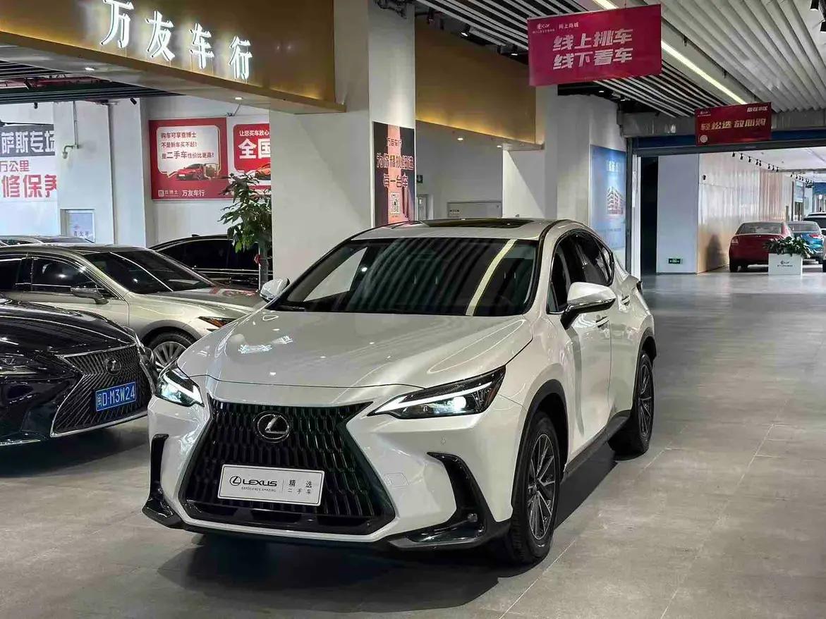 Lexus NX 2023 г. 40004 км.