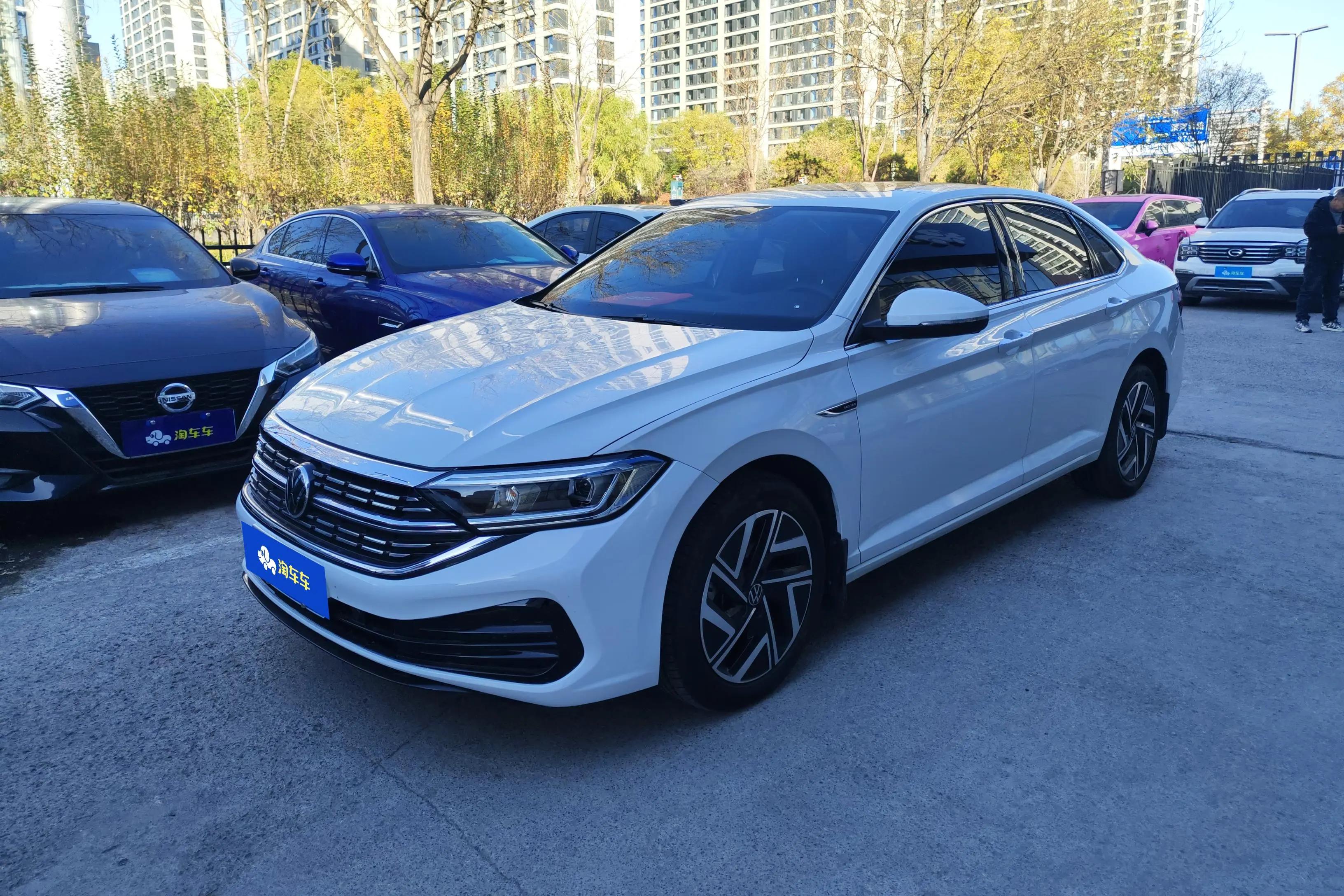 Volkswagen Sagitar 2023 г. 43858 км.