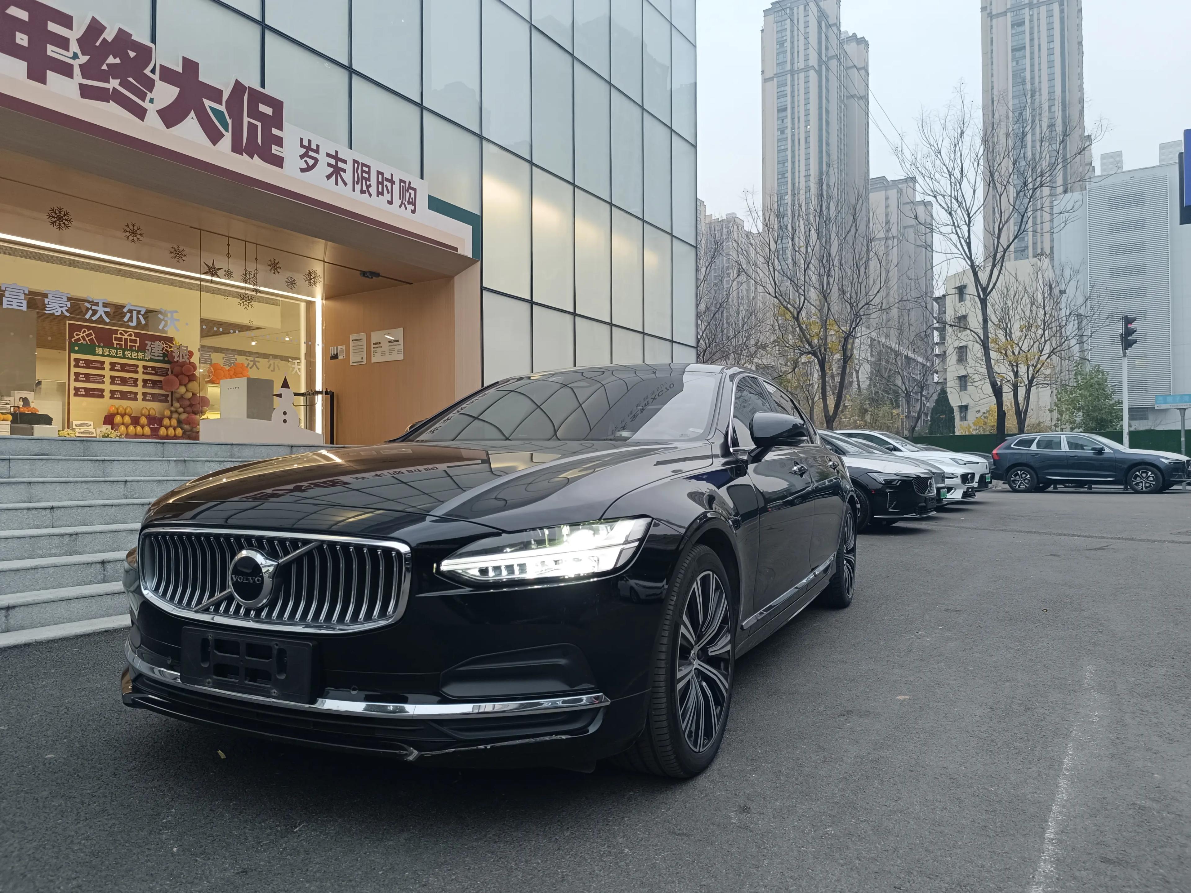 Volvo S90 2021 г. 95117 км.