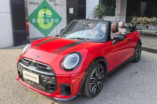 MINI JCW 2025 г. 1947 км.