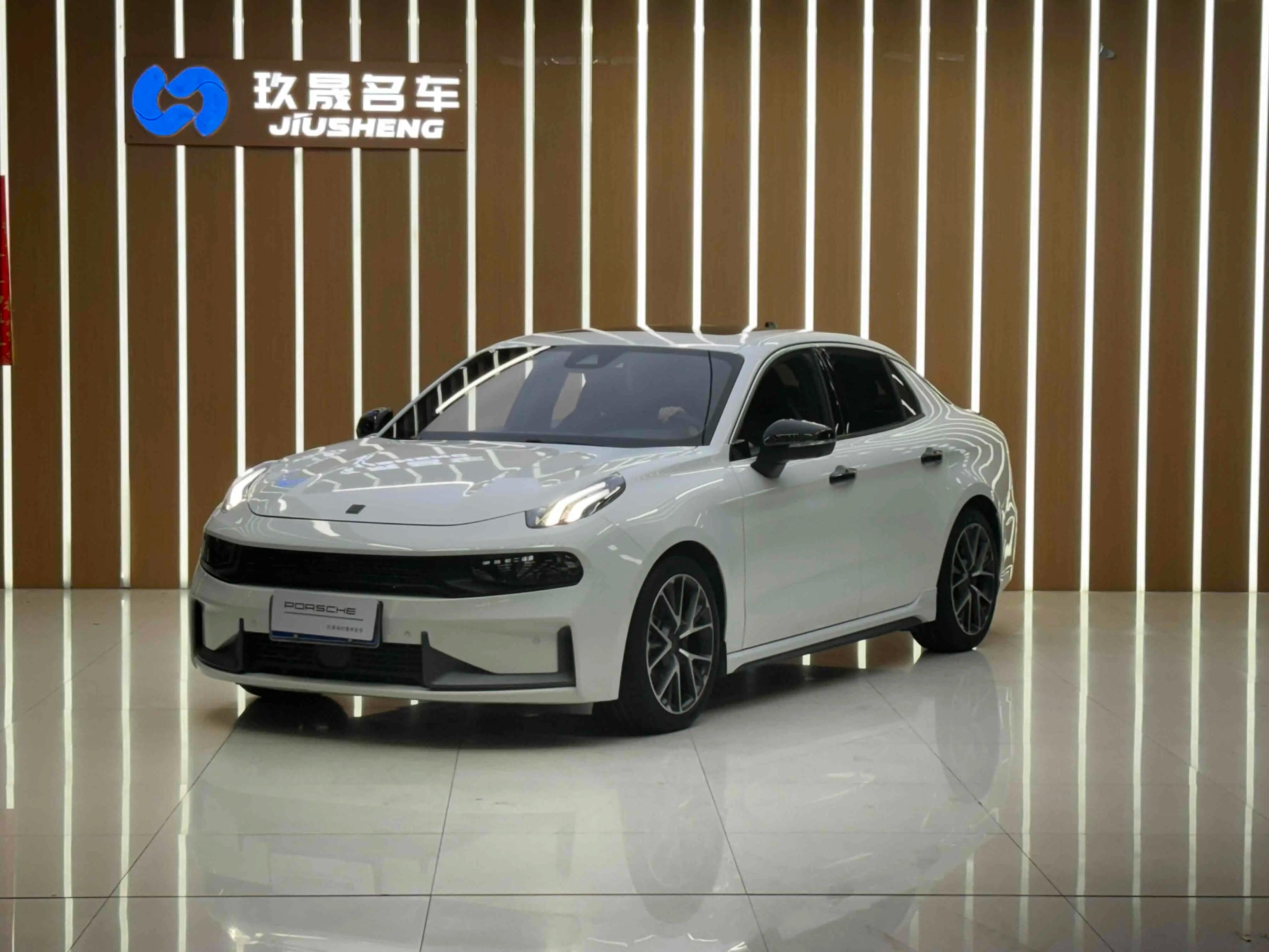 Lynk & Co 03 2022 г. 32054 км.