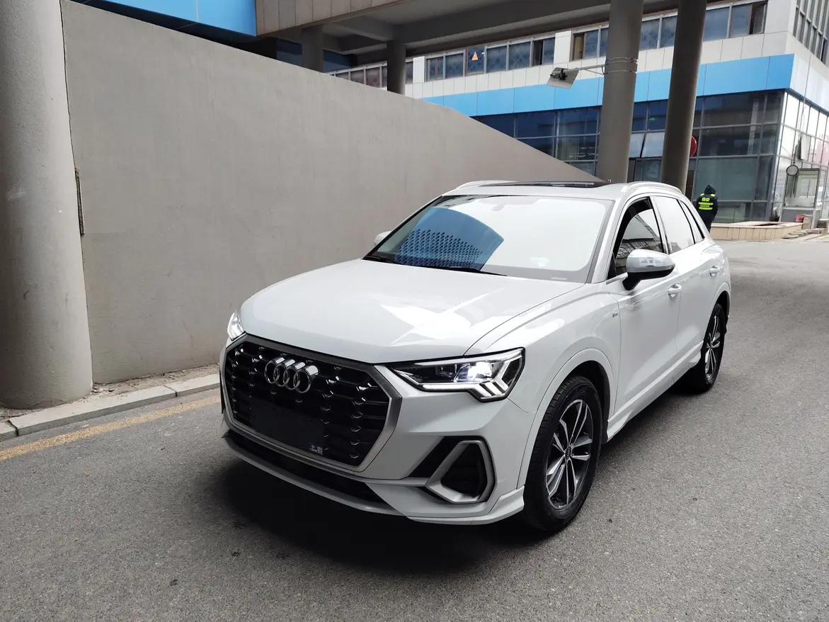 Audi Q3 2021 г. 30093 км.