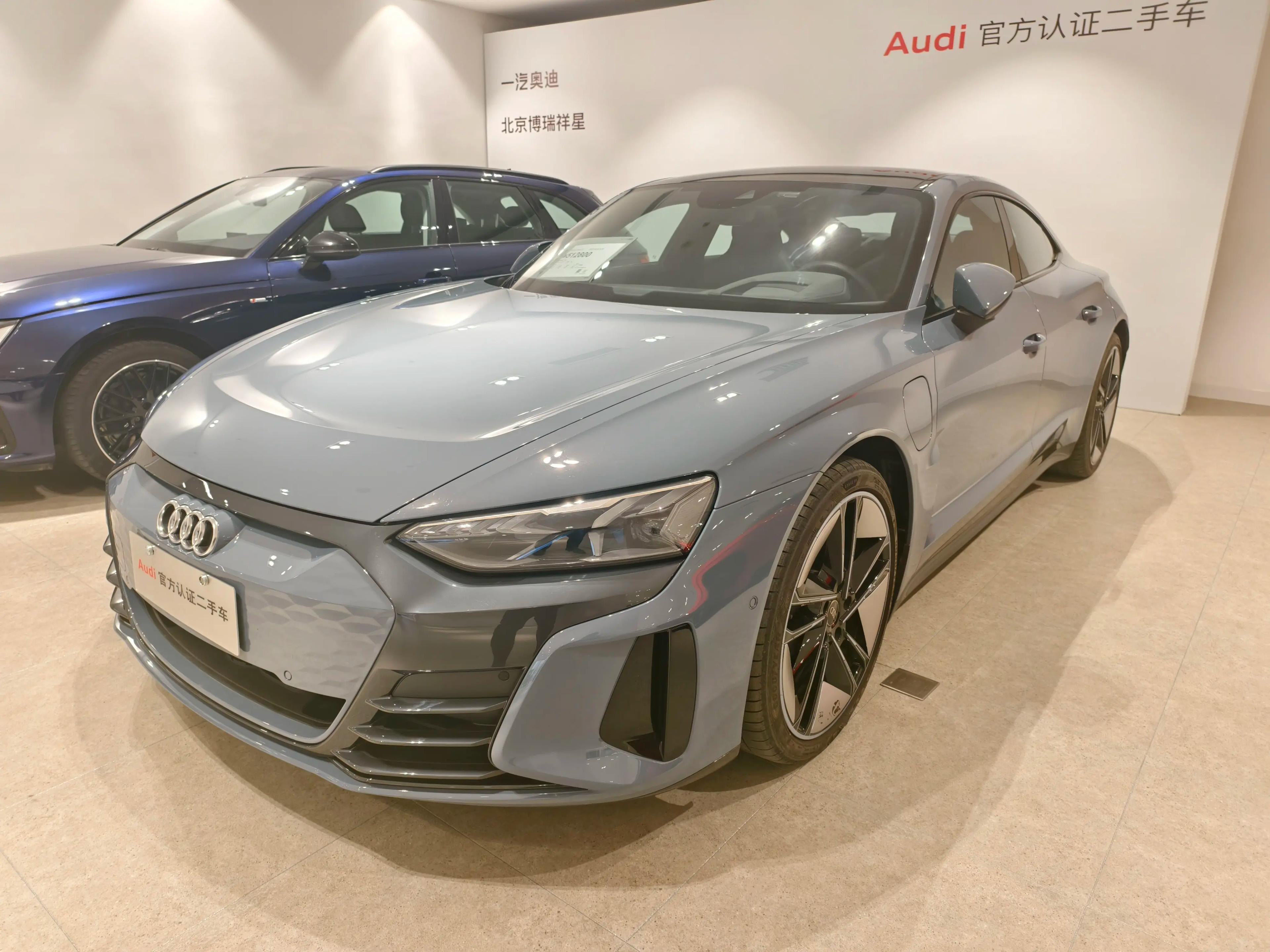 Audi e-tron GT 2024 г. 3425 км.