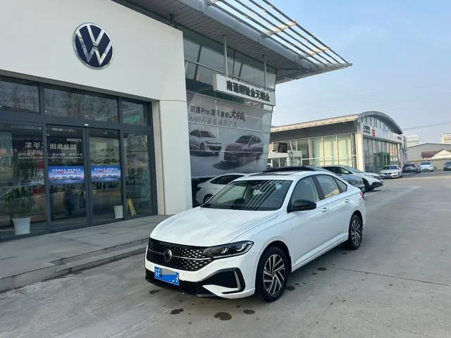 Volkswagen Lavida 2024 г. 1200 км.