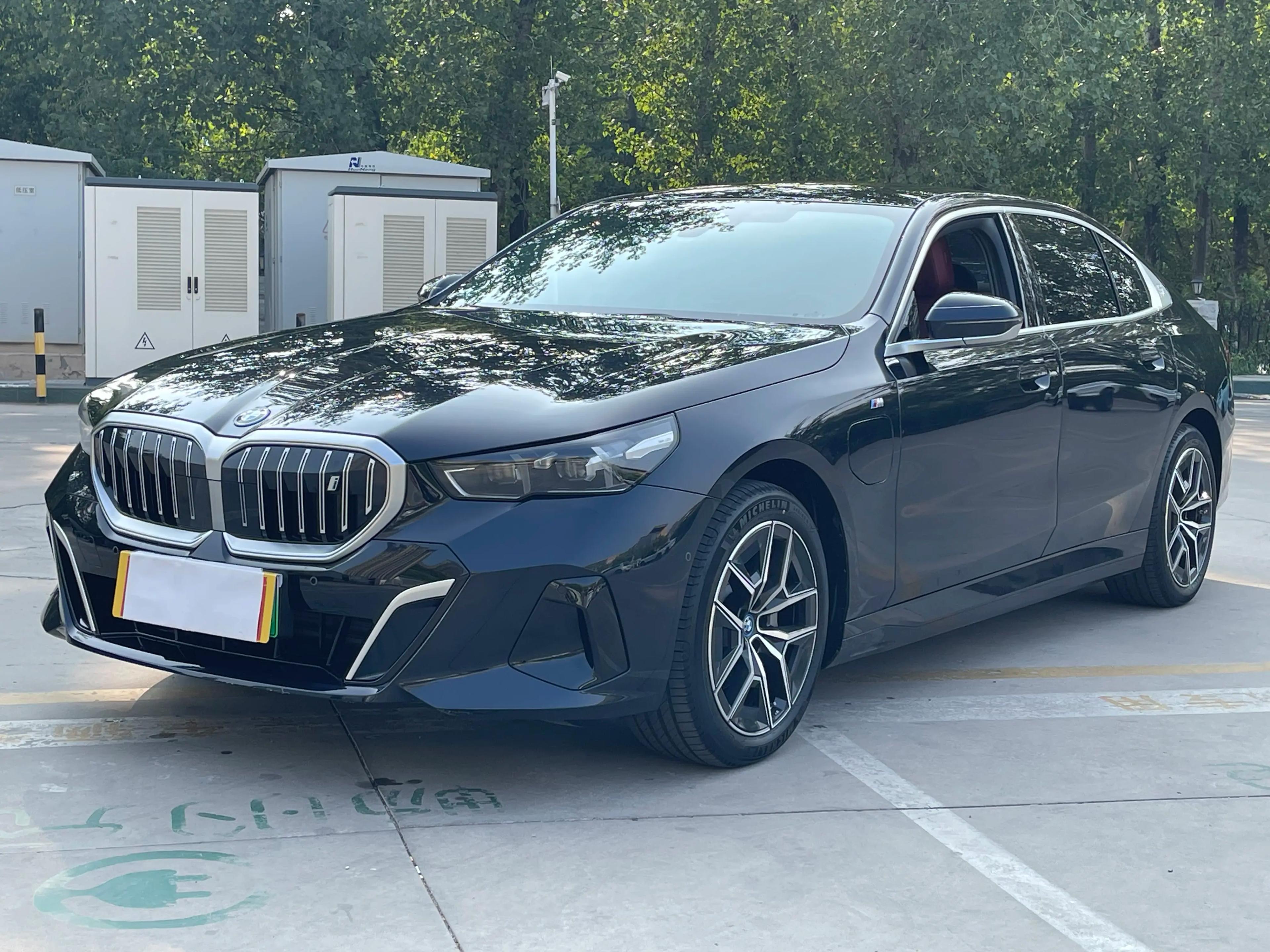 BMW i5 2024 г. 35049 км.