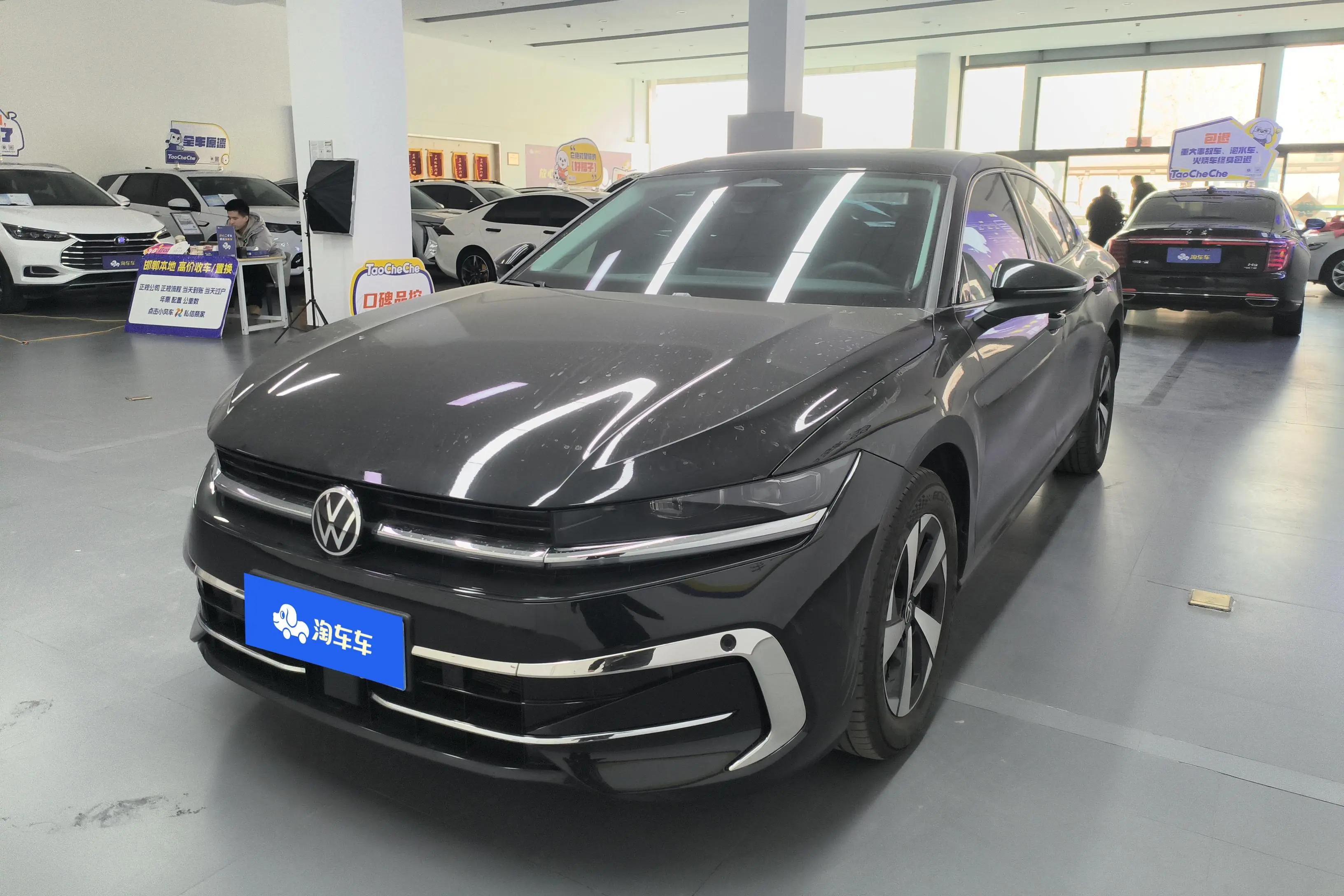 Volkswagen Magotan 2025 г. 9120 км.