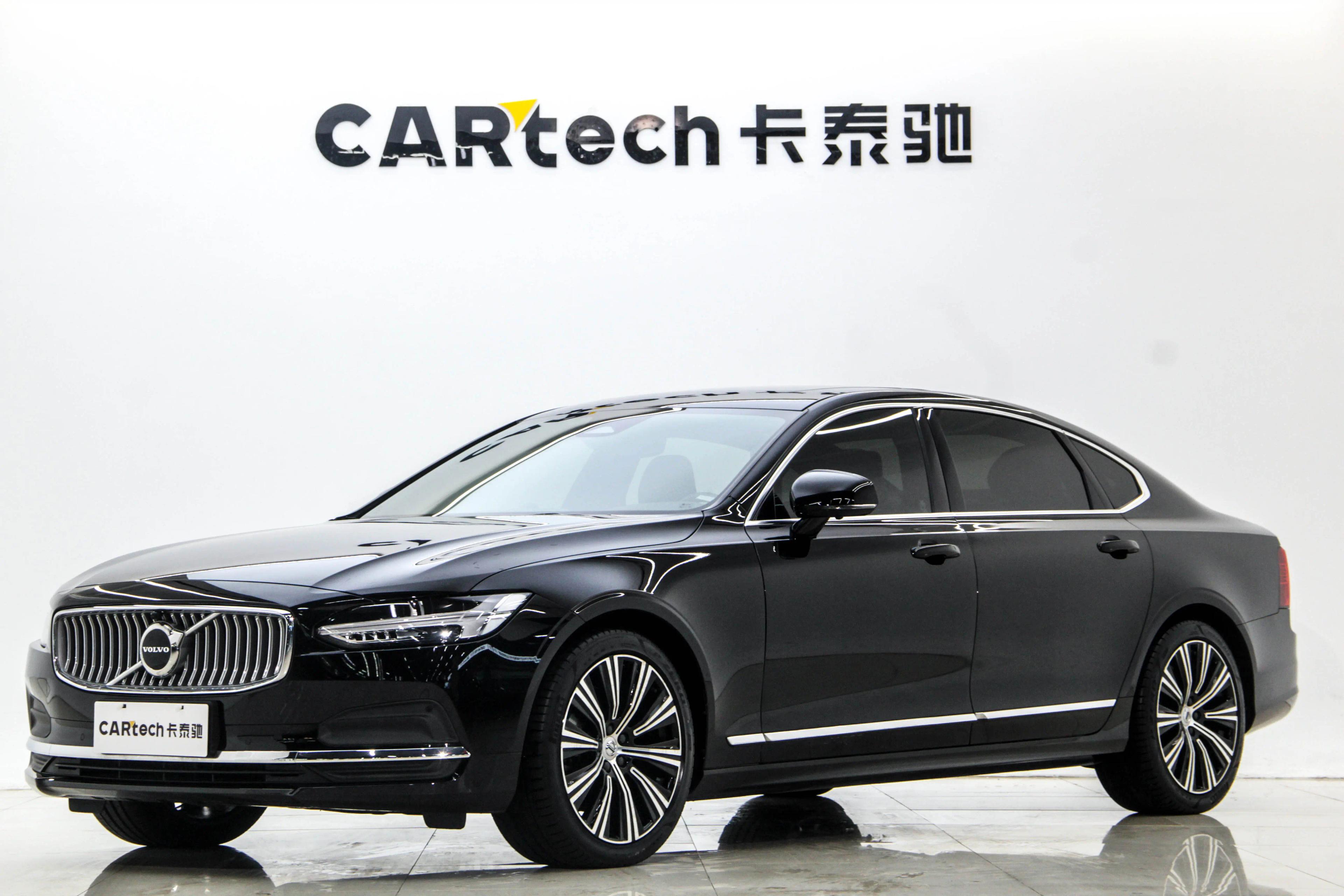 Volvo S90 2024 г. 11907 км.