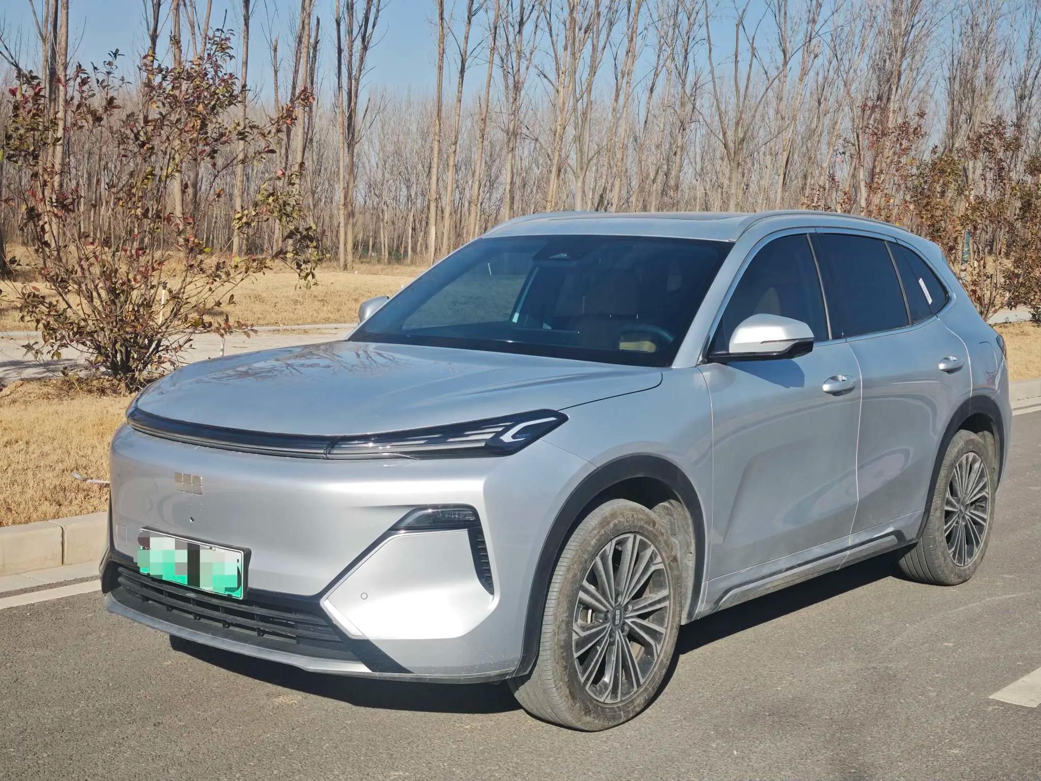 Geely Galaxy Starship 7 EM-i 2025 г. 15020 км.