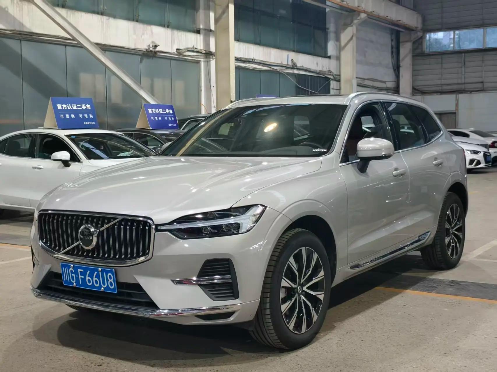 Volvo XC60 2025 г. 8116 км.