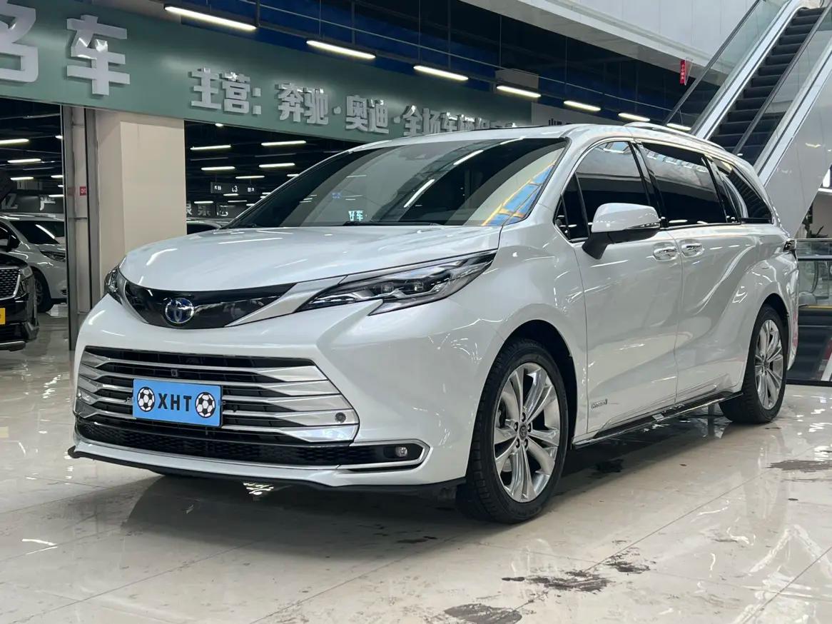 Toyota Sienna 2023 г. 58957 км.