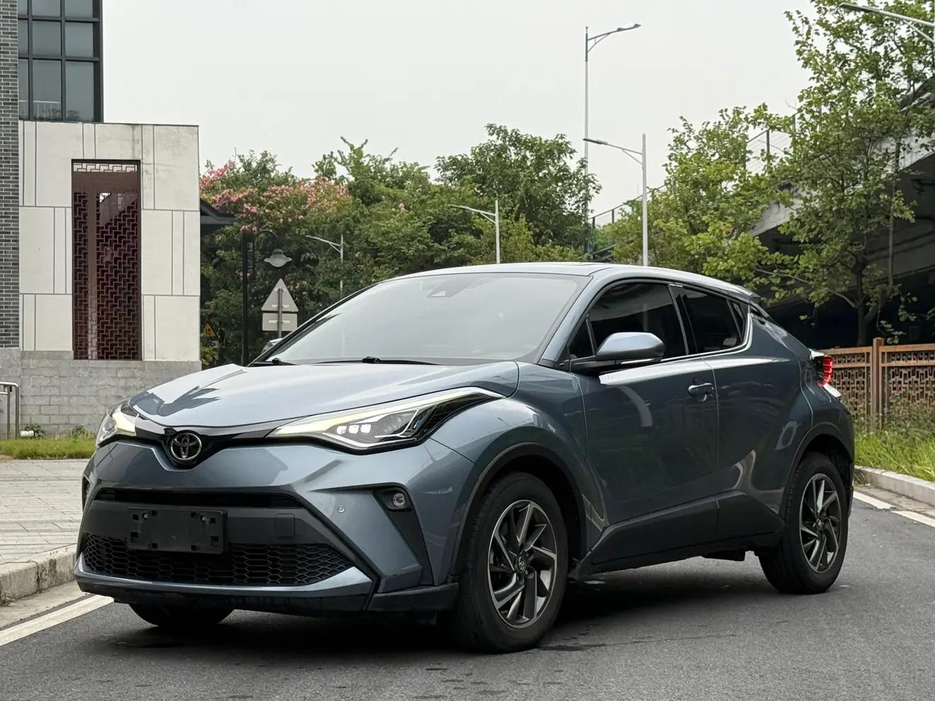 Toyota C-HR 2022 г. 26079 км.