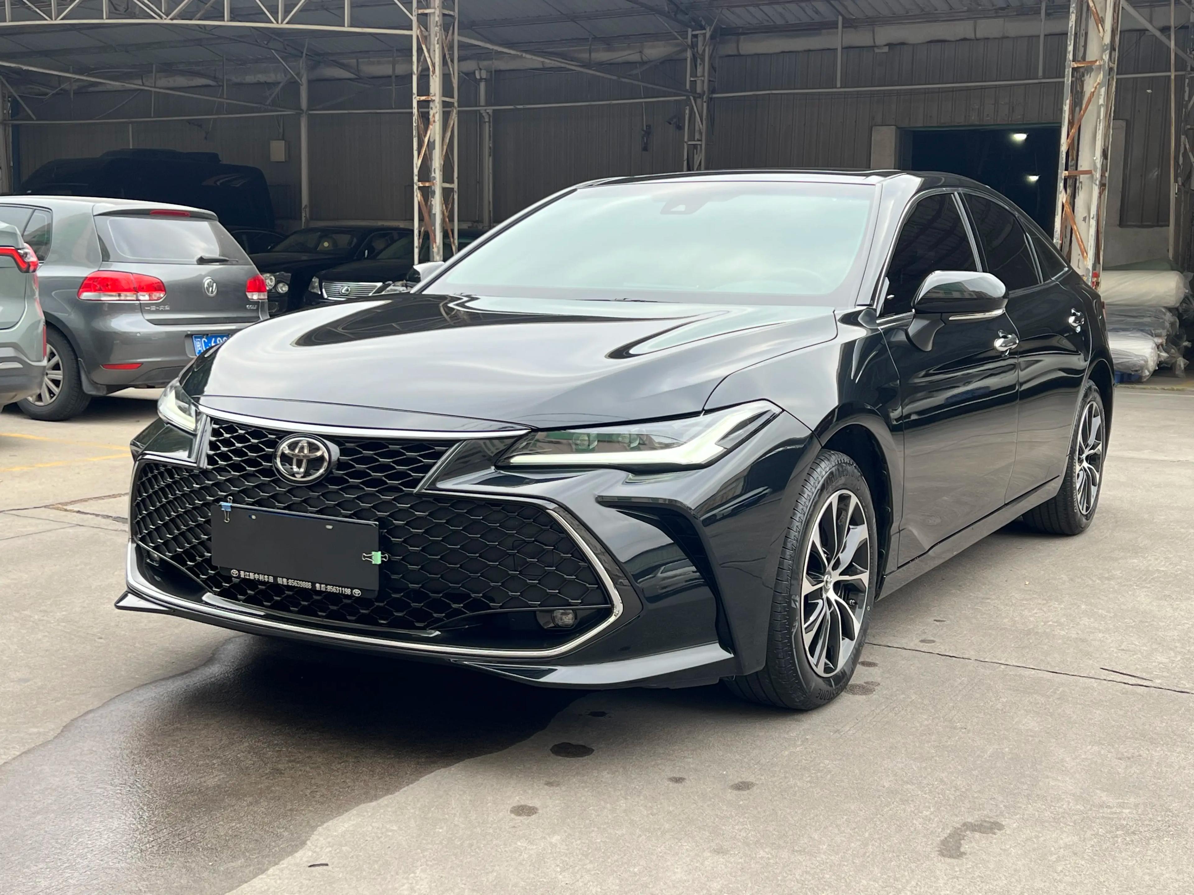 Toyota Avalon 2023 г. 19006 км.