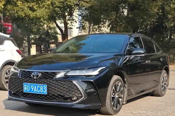 Toyota Avalon 2024 г. 32709 км.