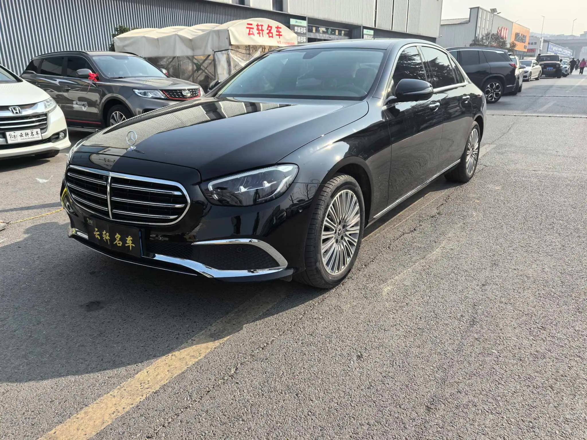 Mercedes-Benz E-Class 2022 г. 35122 км.