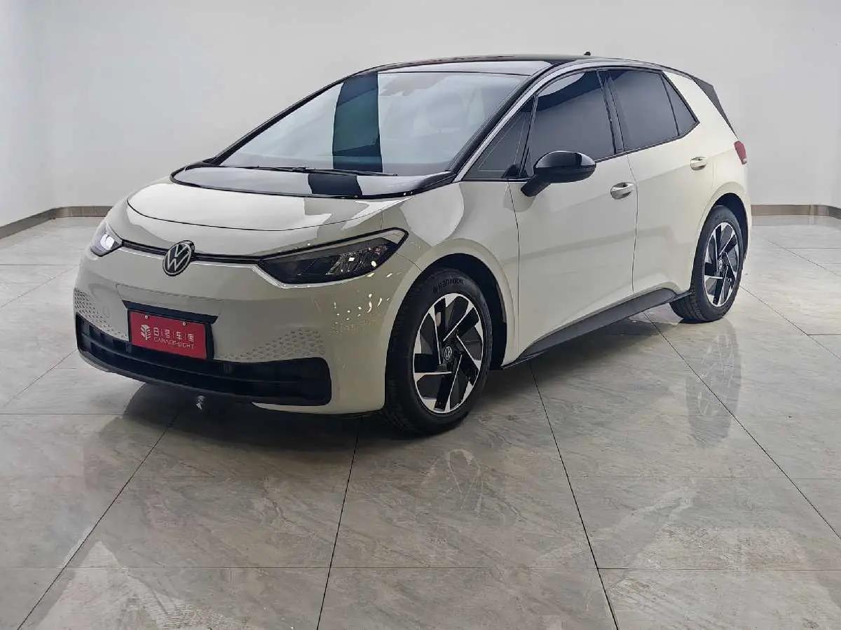 Volkswagen ID.3 2024 г. 4099 км.