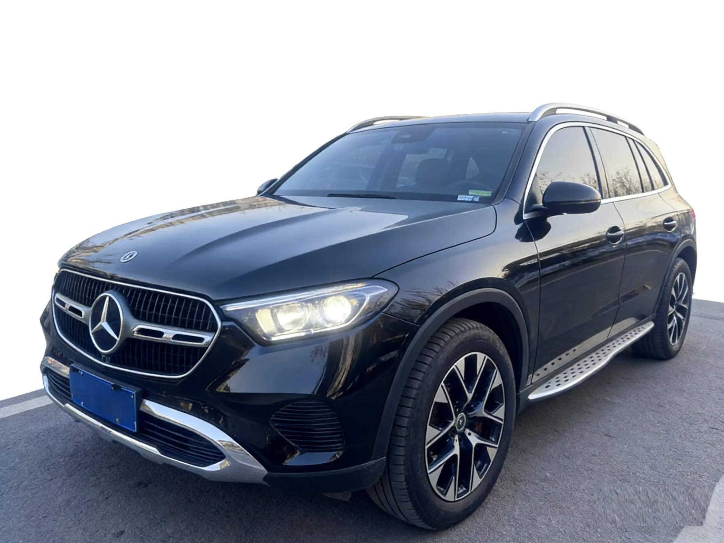 Mercedes-Benz GLC 2024 г. 41043 км.