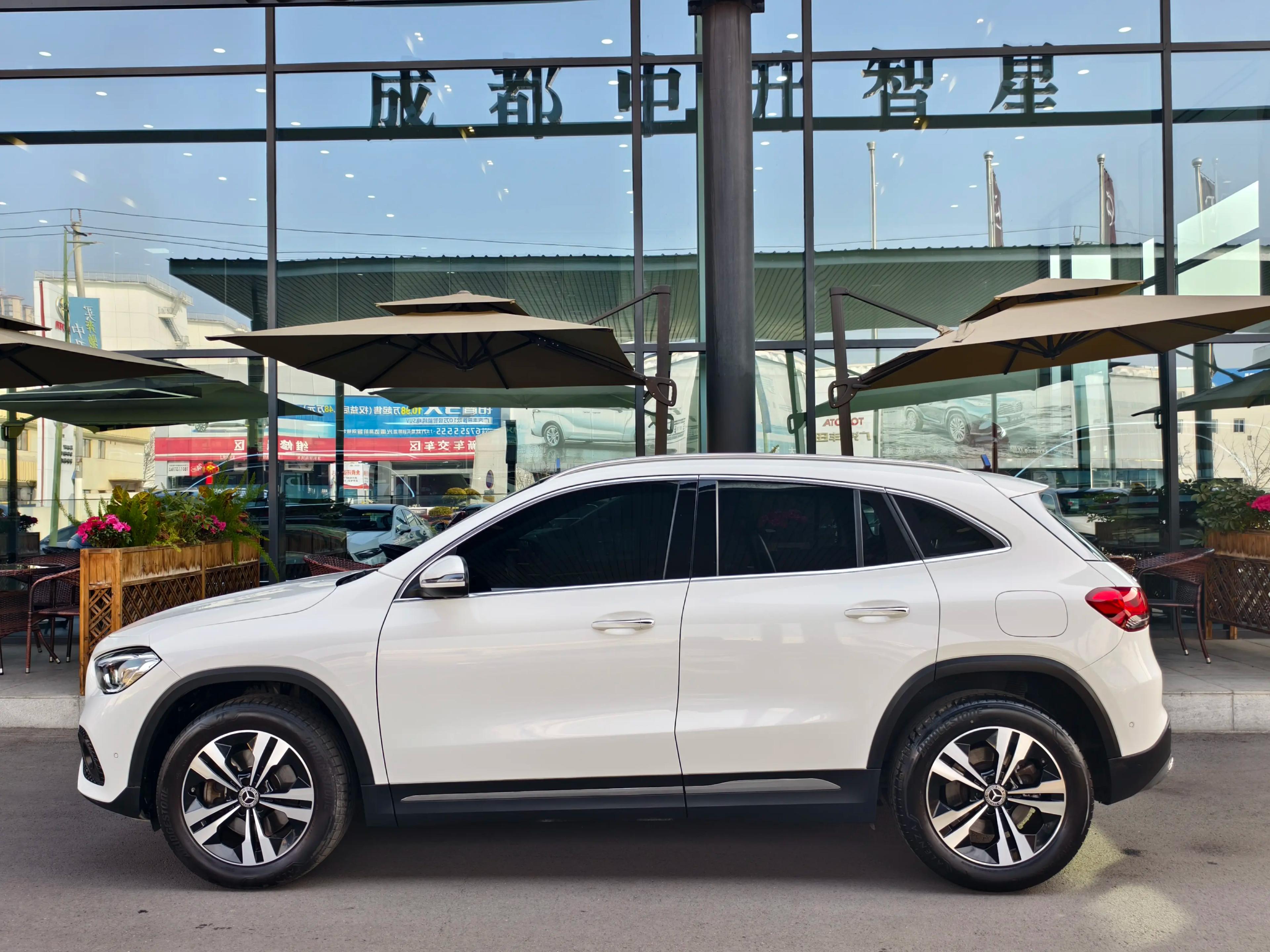 Mercedes-Benz GLA 2023 г. 52760 км.