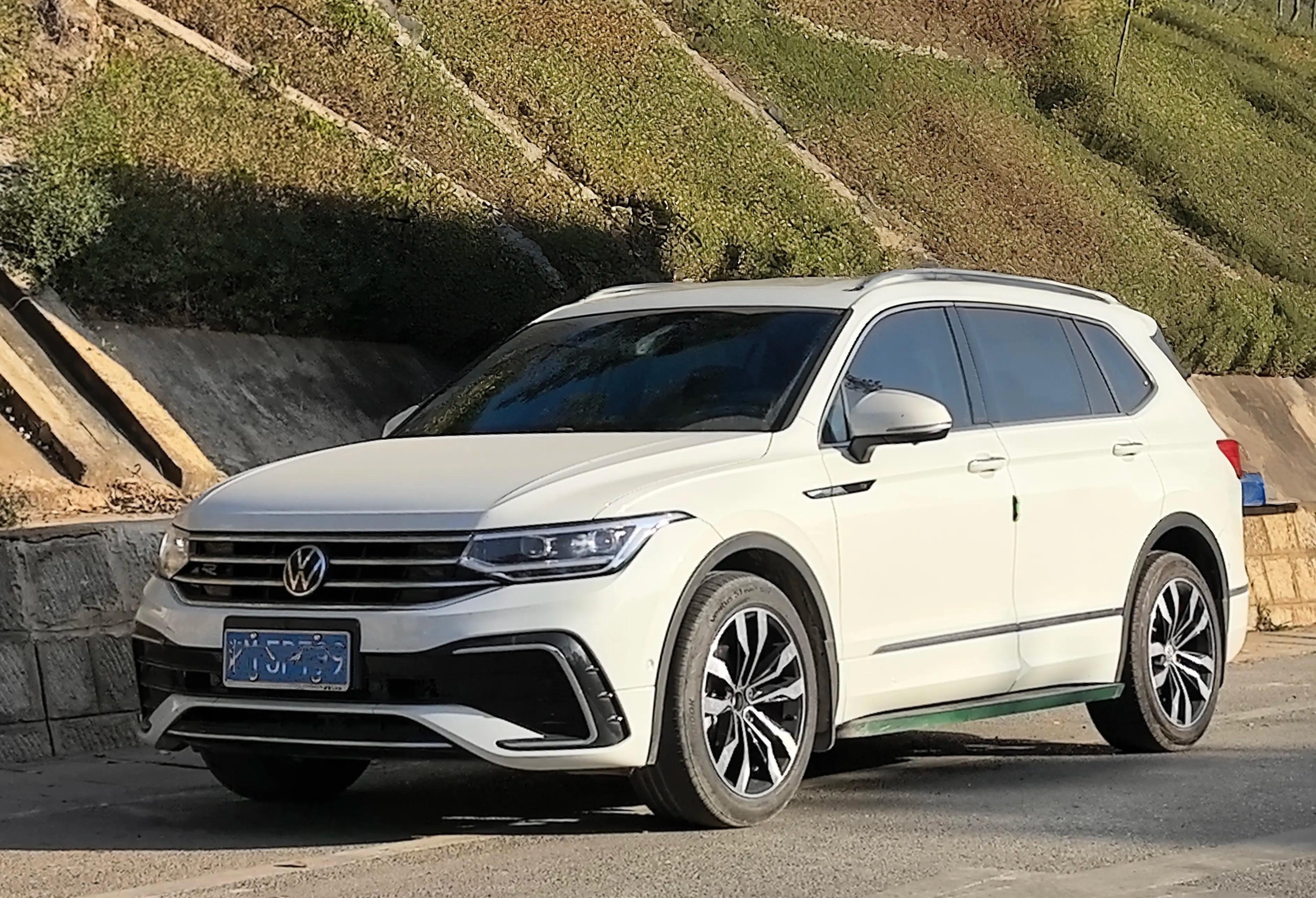 Volkswagen Tiguan L 2023 г. 65913 км.