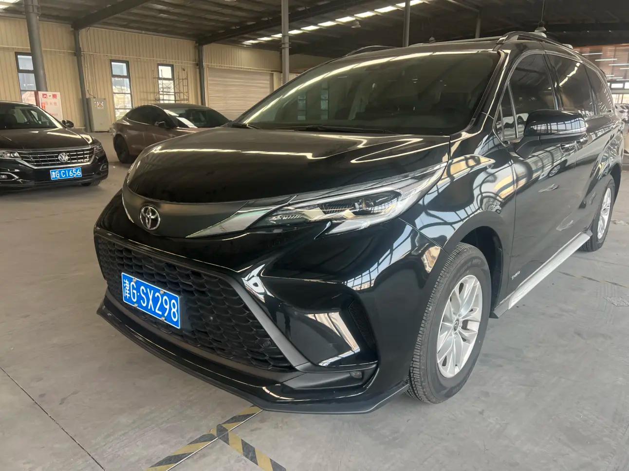 Toyota Granvia 2024 г. 9079 км.