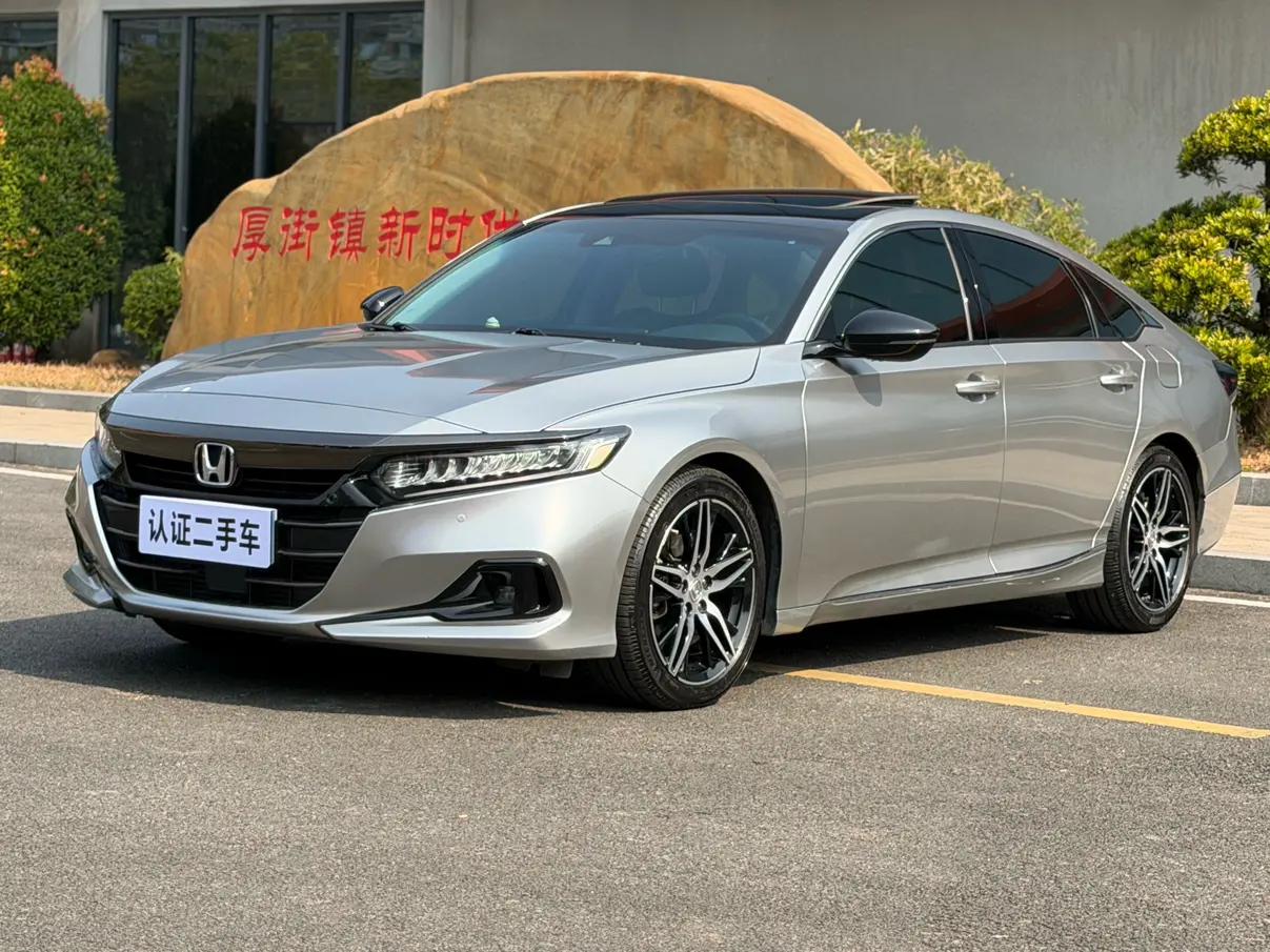 Honda Accord 2023 г. 77994 км.