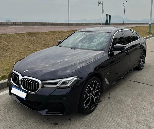 BMW 5 Series 2022 г. 30087 км.