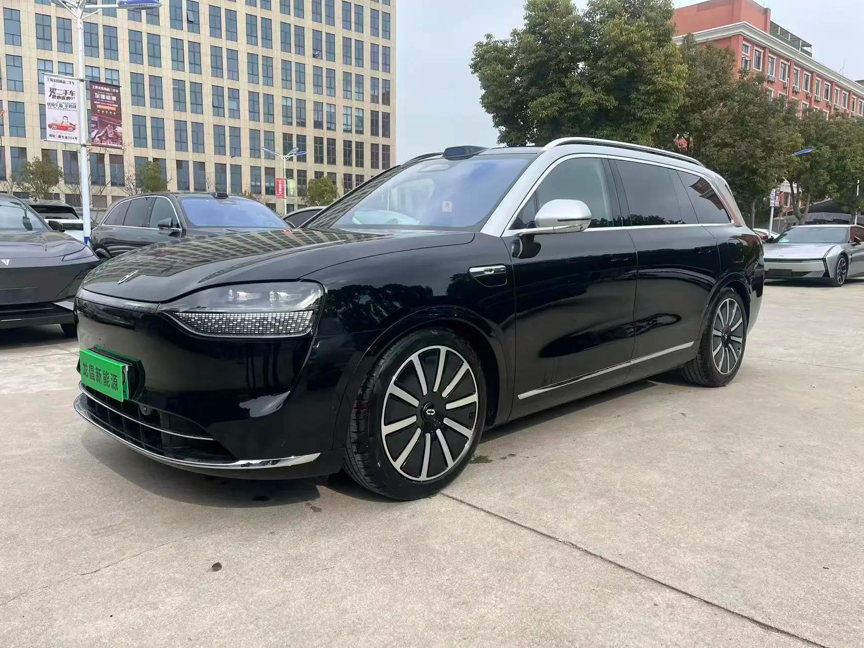 AITO M9 2024 г. 23100 км.