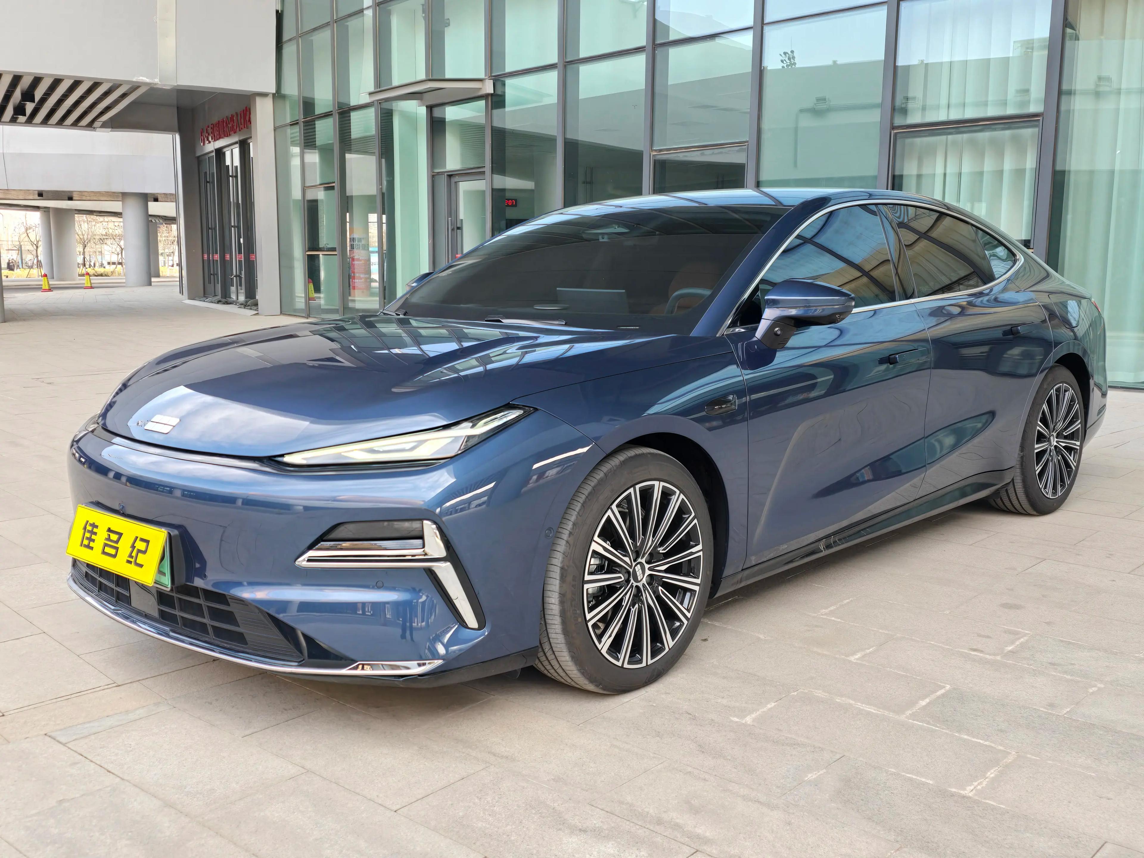 Geely Galaxy Star 8 PHEV 2025 г. 3007 км.