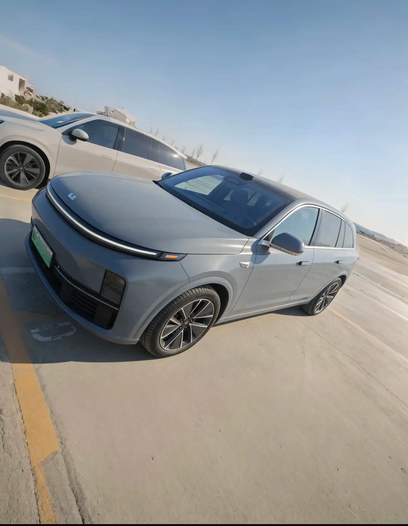 Lixiang L7 2025 г. 6612 км.