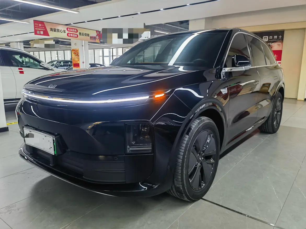 Lixiang L6 2025 г. 31063 км.