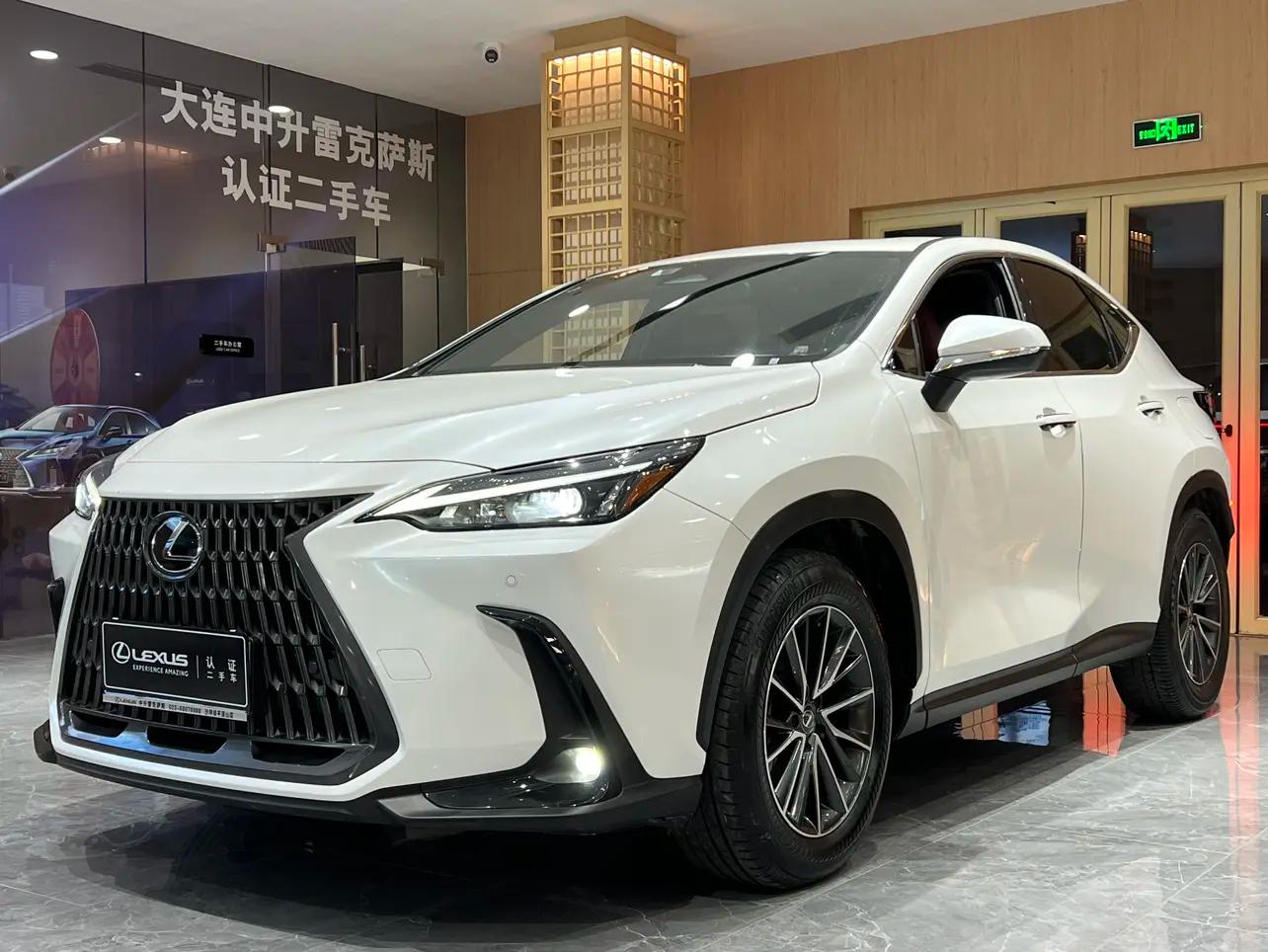 Lexus NX 2023 г. 40015 км.
