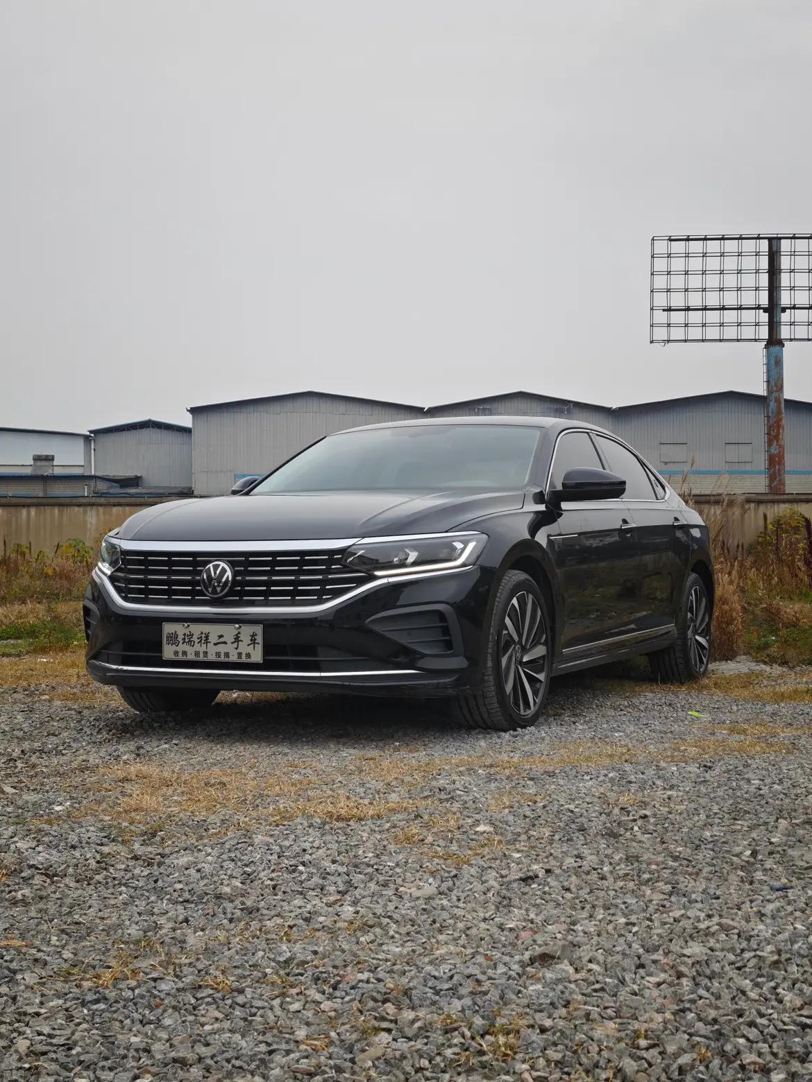 Volkswagen Passat 2024 г. 30049 км.