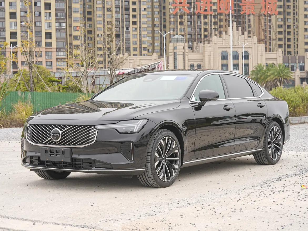 Volvo S60 2.0 B5 4WD AT (250 л.с.) 2025 г. 103 км