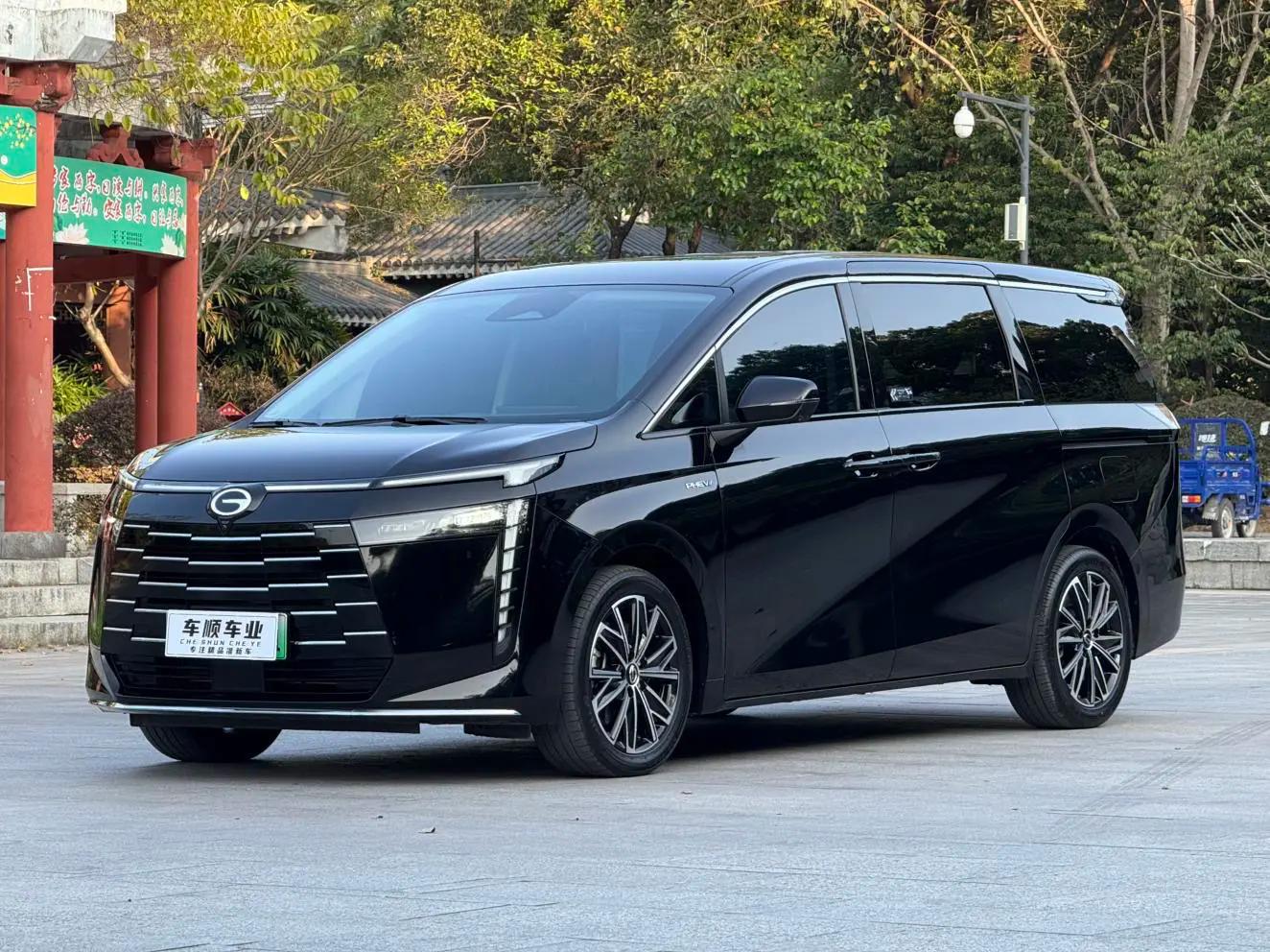 GAC Trumpchi E8 PHEV 2024 г. 19013 км.