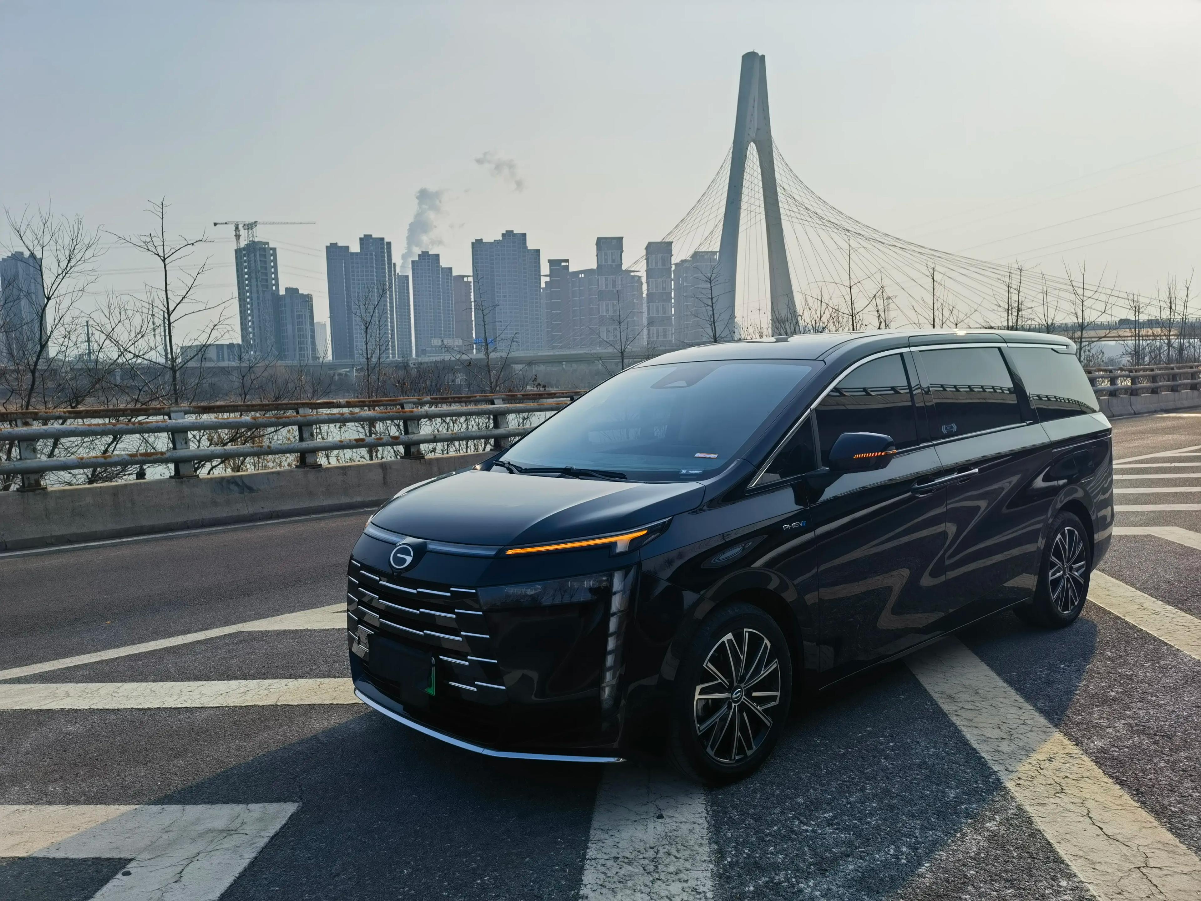 GAC Trumpchi E8 PHEV 2024 г. 53000 км.