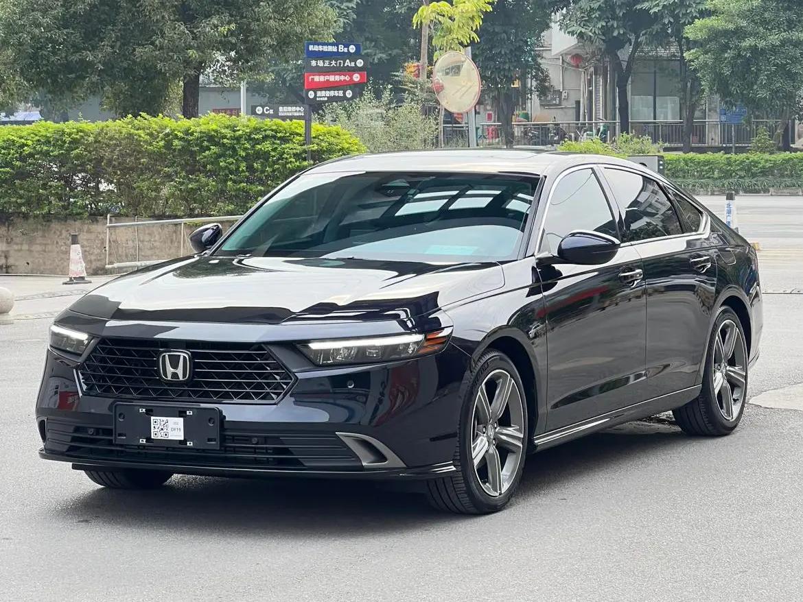 Honda Accord 2024 г. 11036 км.