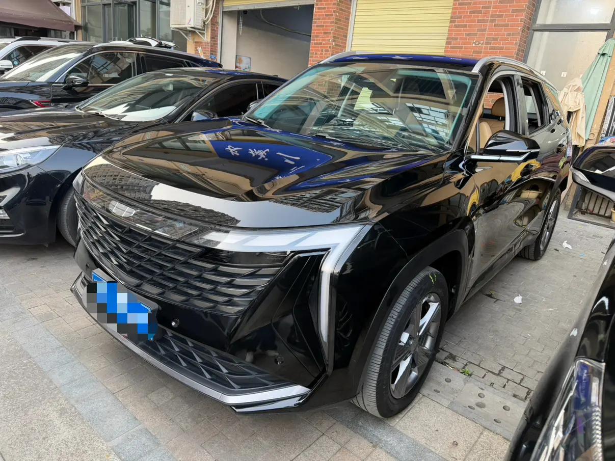 Geely Atlas L 2023 г. 13085 км.