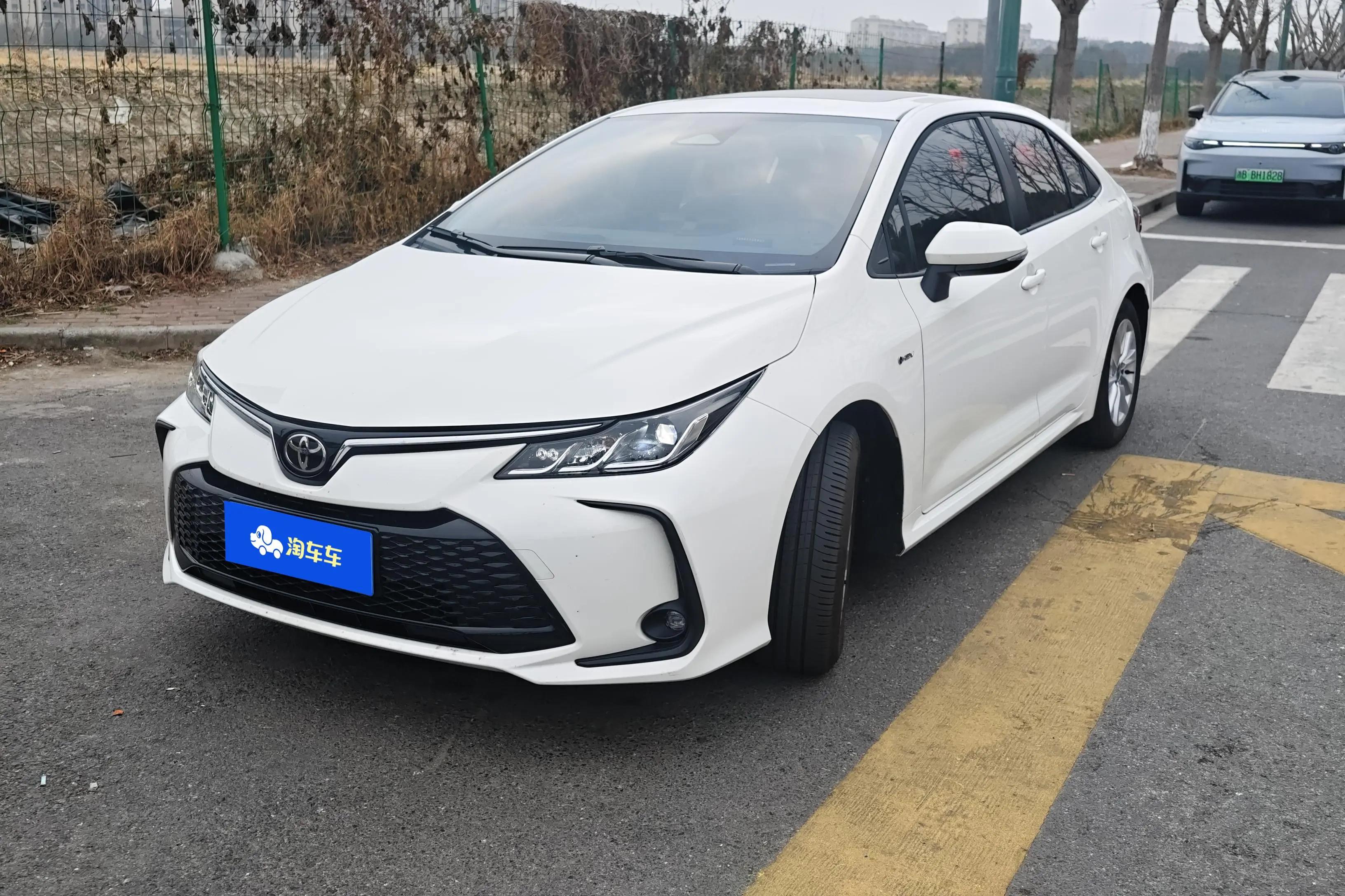 Toyota Corolla 2025 г. 9500 км.